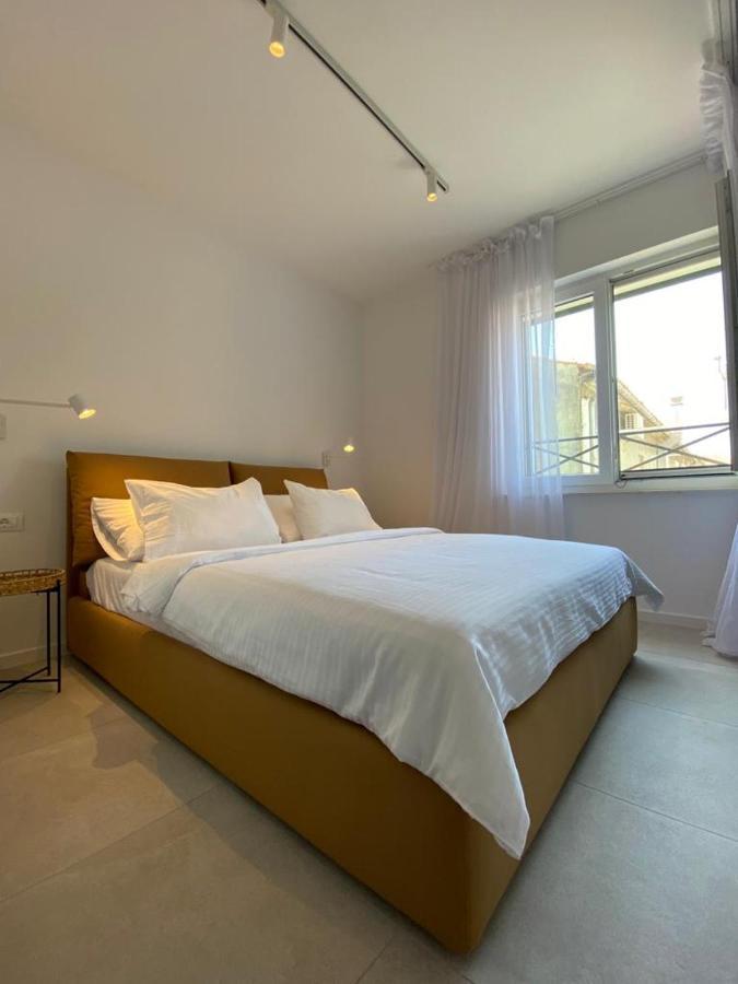 1/2 an Island Apartment Zadar Bagian luar foto